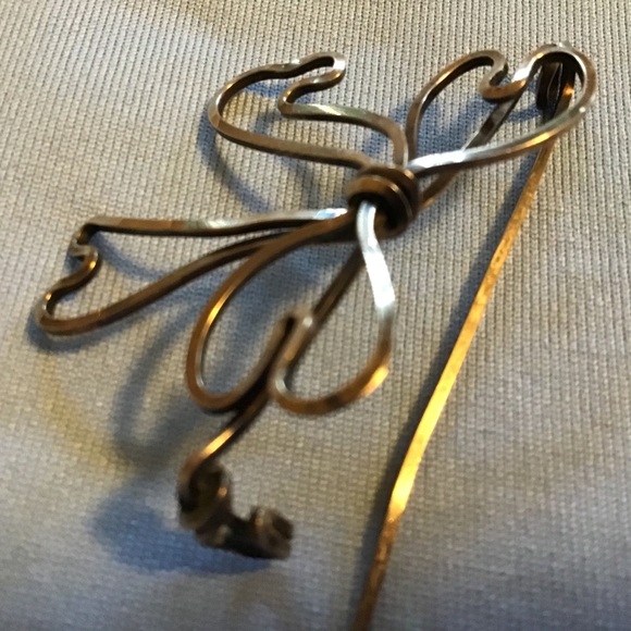 Vintage Bow pin - Picture 2 of 3